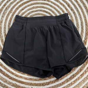 Lululemon Hottie Hot 4” Shorts